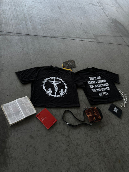 "JESUS SETS FREE" BOXY  CROPPED TEE
