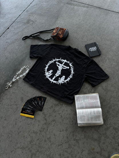 "JESUS SETS FREE" BOXY  CROPPED TEE